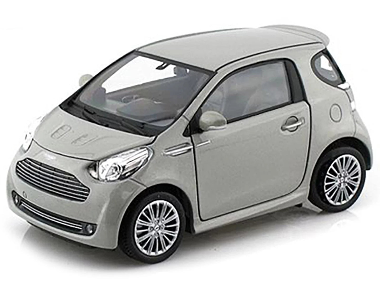 Aston martin cygnet silver 1/24 diecast model car by welly