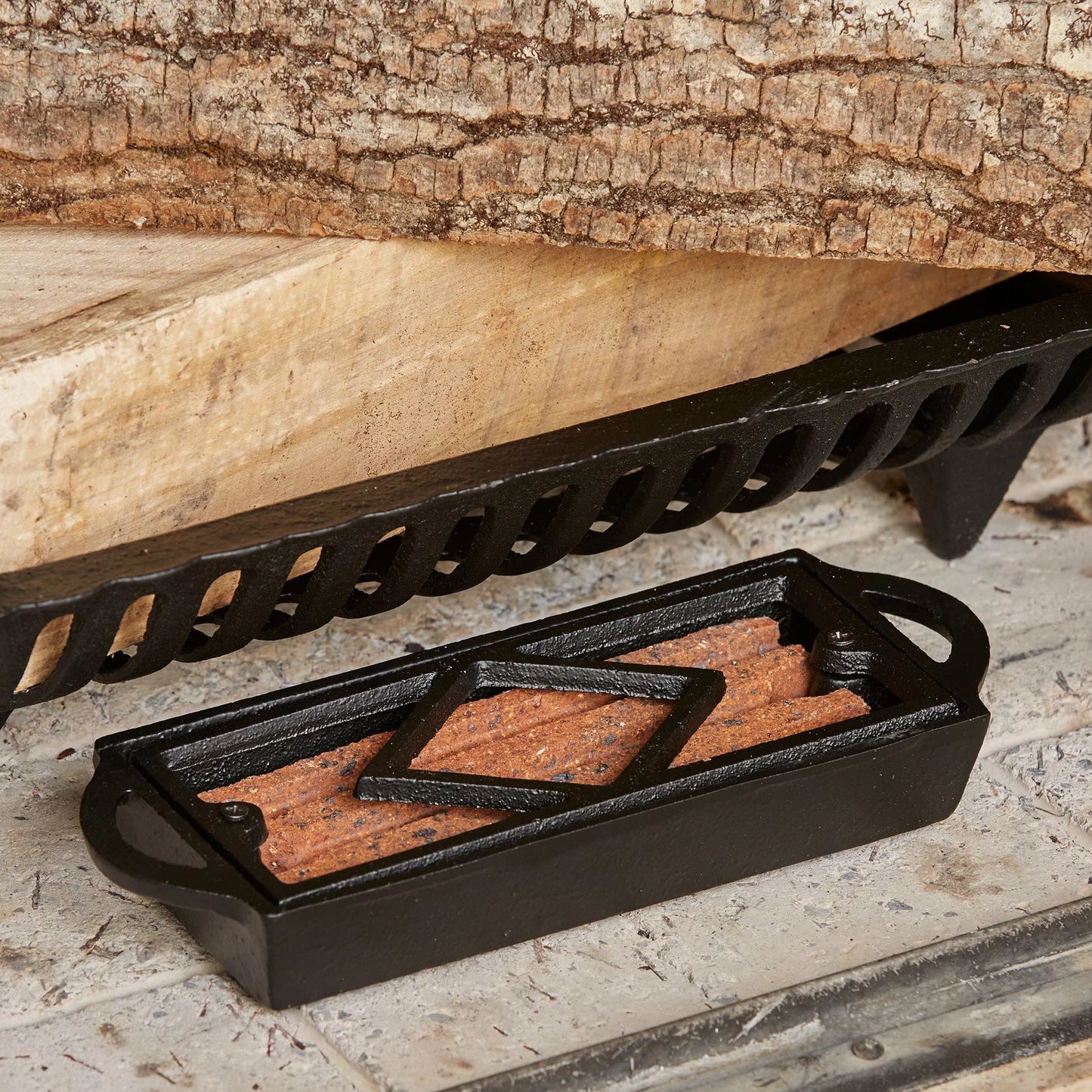 Uniflame c-1137 cast iron firestarter